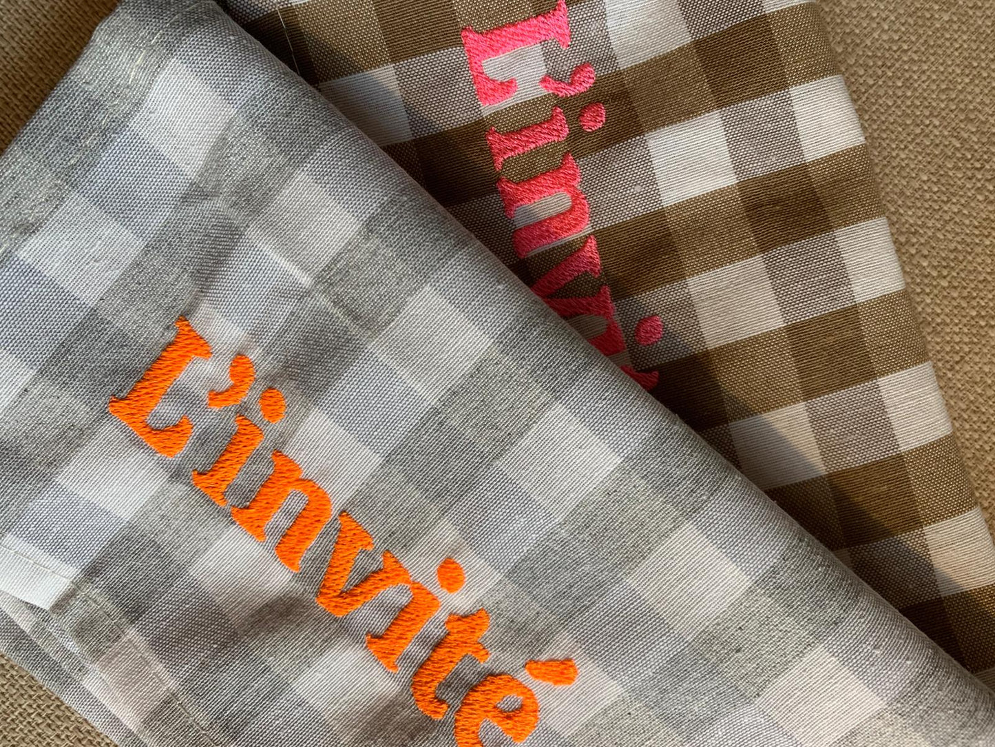 Serviettes brodées