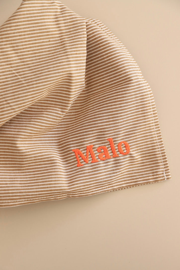 Foulard brodé