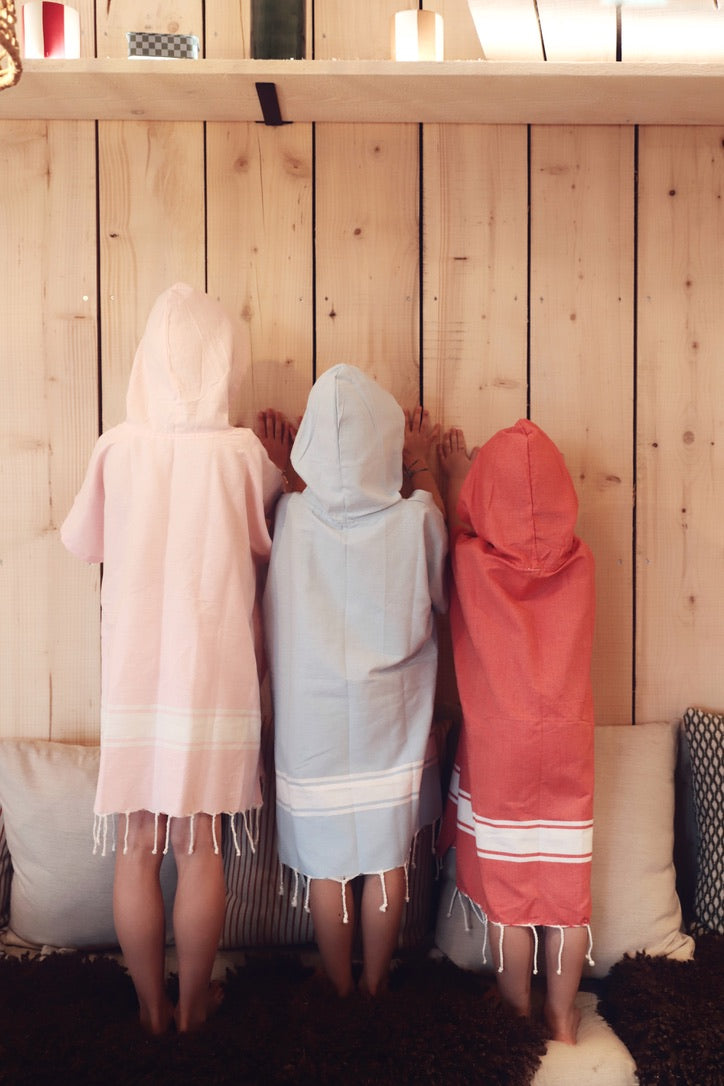 Poncho brodé