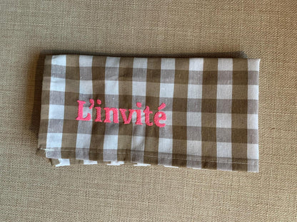 Serviettes brodées