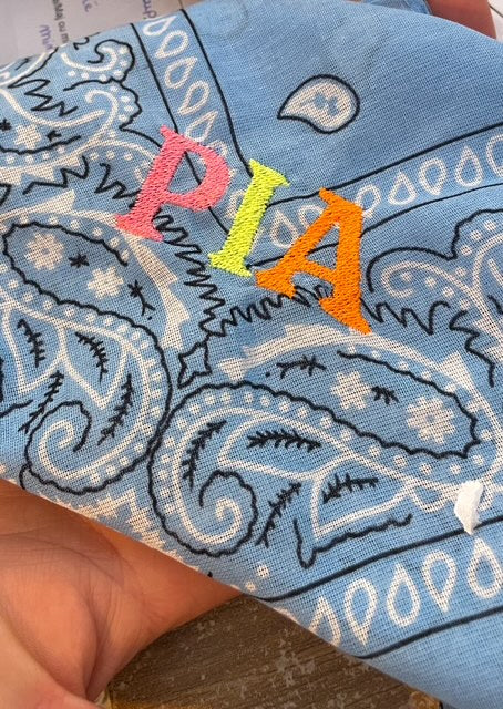 Bandana brodé personnalisé