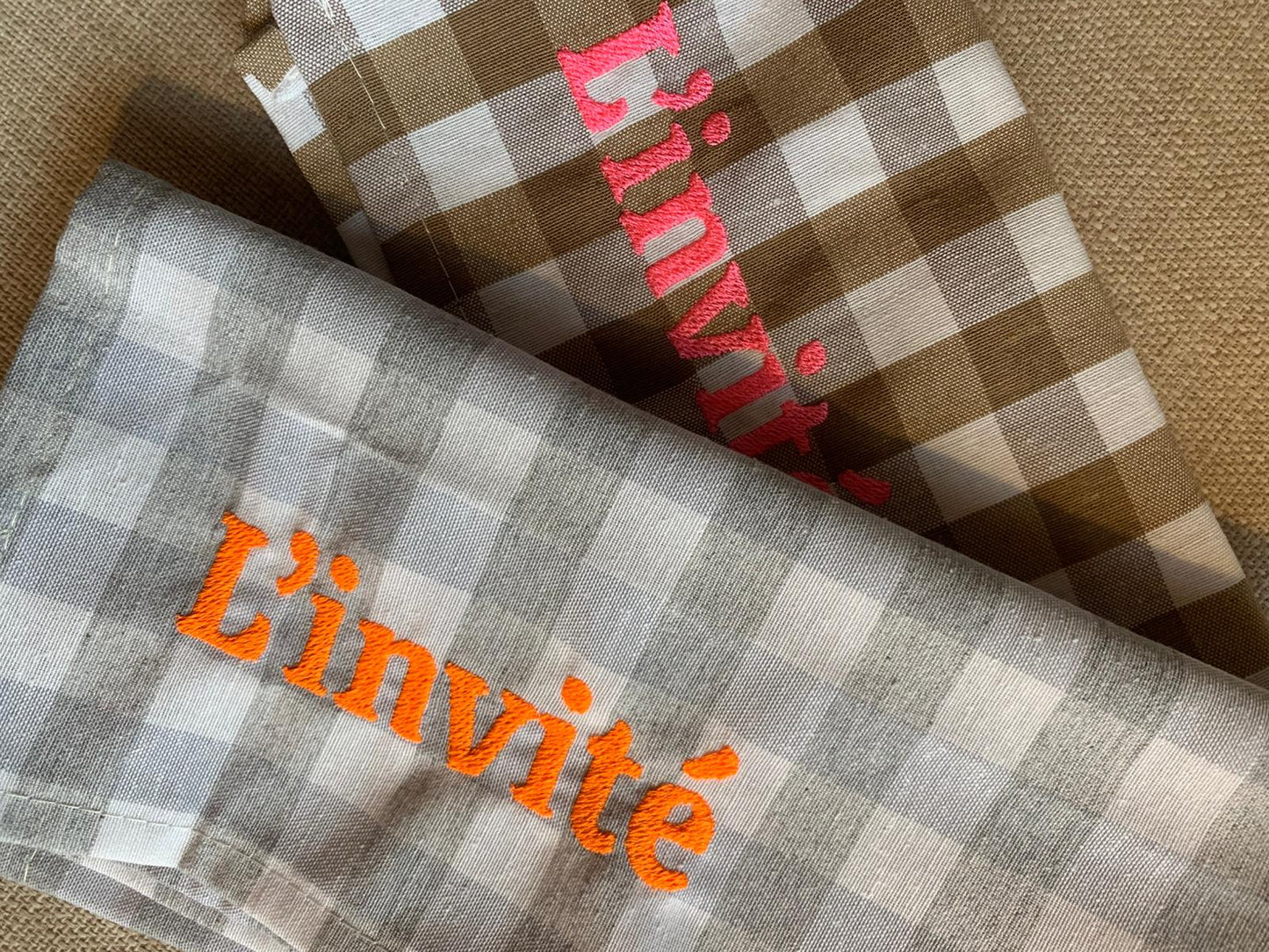 Serviettes brodées