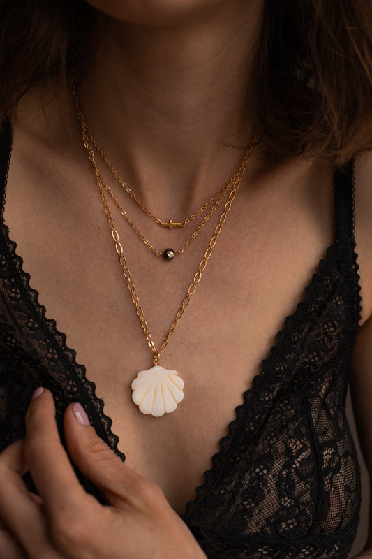 Collier Saint-Jacques - Pendentif en nacre naturelle - LPC
