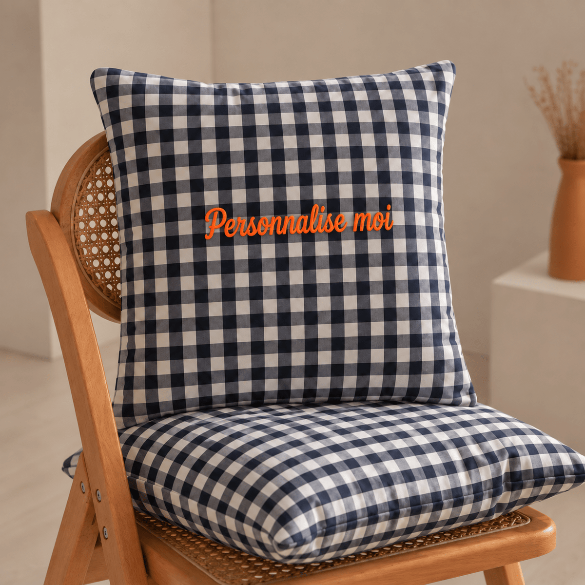 Housse de coussin vichy brodé personnalisable - LPC