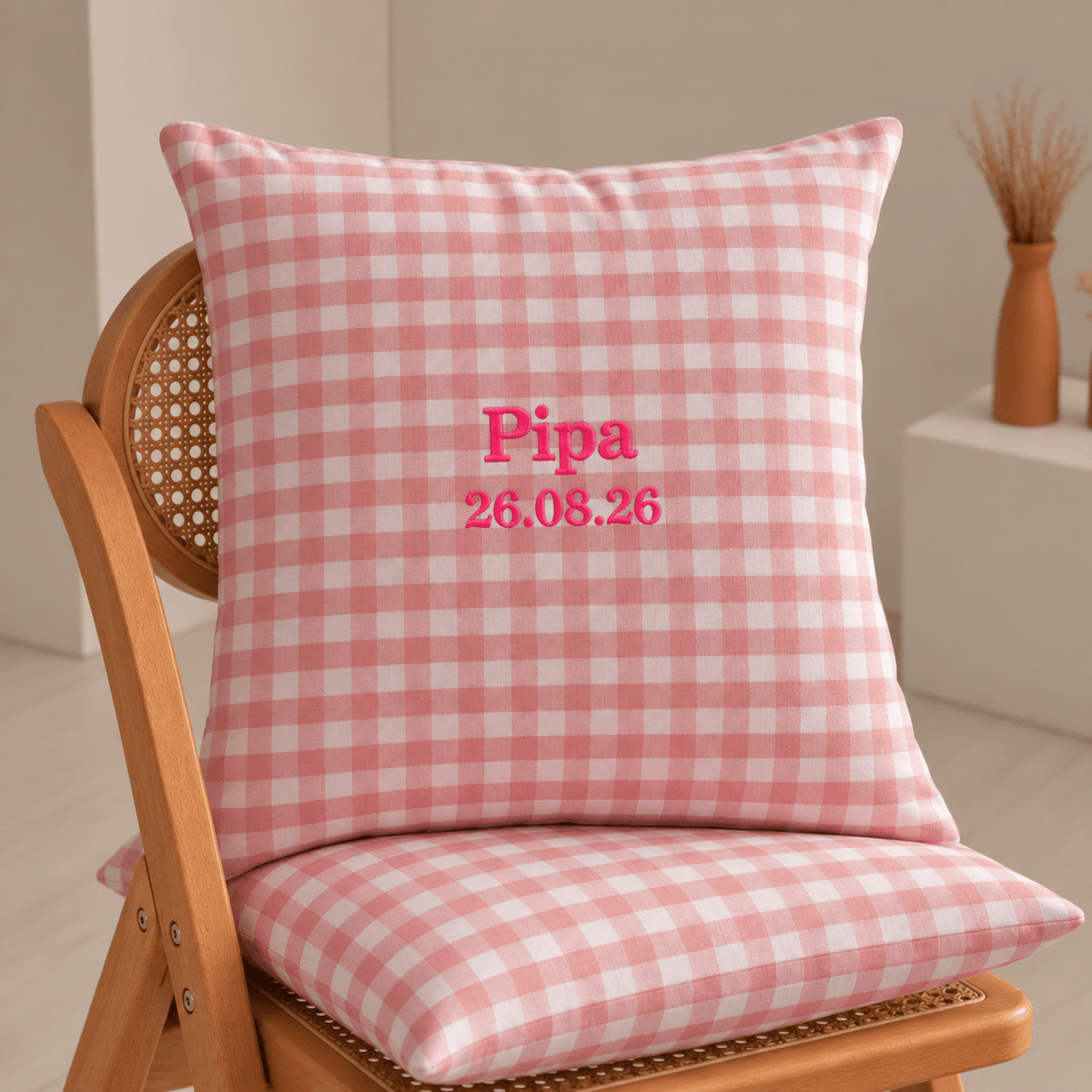 Housse de coussin vichy brodé personnalisable - LPC