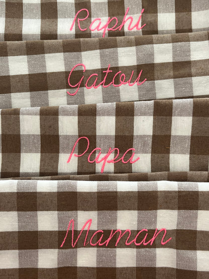 Serviettes brodées